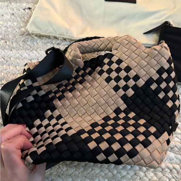 Naghedi Tote - Picture 4 of 5